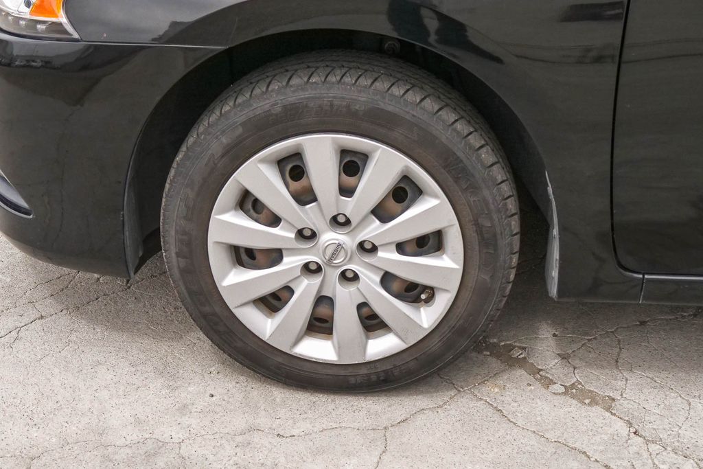 Thumbnail: 2014 Nissan Sentra - 6