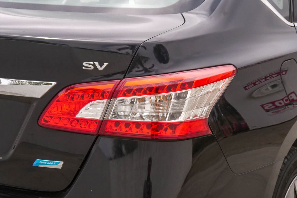 Thumbnail: 2014 Nissan Sentra - 12