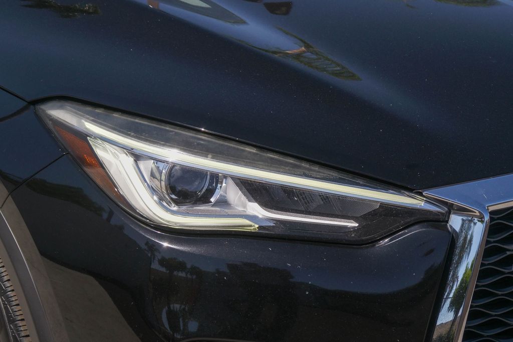 Thumbnail: 2019 INFINITI QX50 - 10