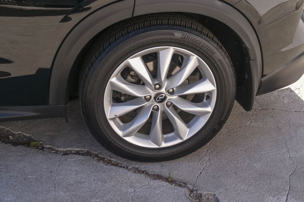Thumbnail: 2019 INFINITI QX50 - 11
