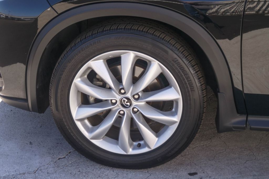 Thumbnail: 2019 INFINITI QX50 - 6