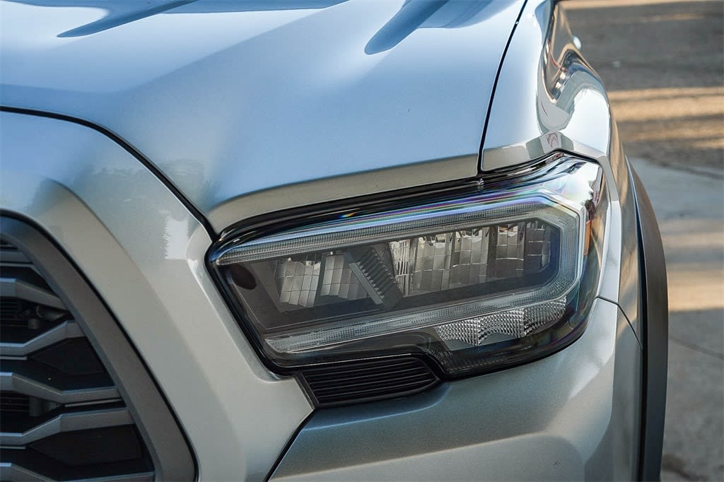 Thumbnail: 2023 Toyota Tacoma - 21