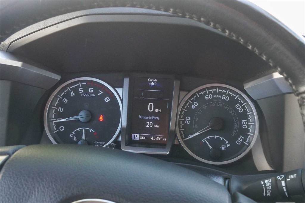 Thumbnail: 2021 Toyota Tacoma - 15