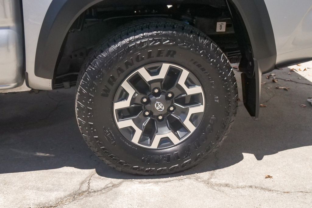 Thumbnail: 2023 Toyota Tacoma - 19
