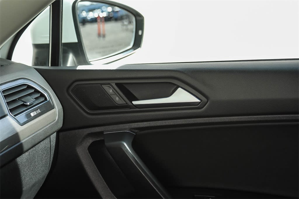 Thumbnail: 2019 Volkswagen Tiguan - 21