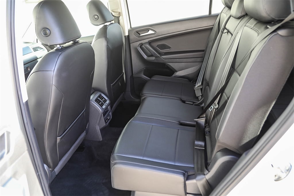 Thumbnail: 2019 Volkswagen Tiguan - 10