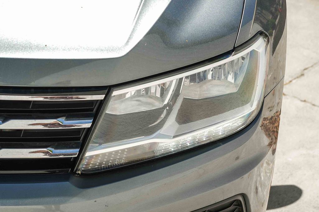 Thumbnail: 2019 Volkswagen Tiguan - 11