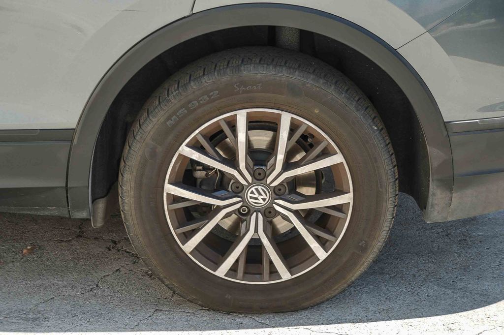 Thumbnail: 2019 Volkswagen Tiguan - 6