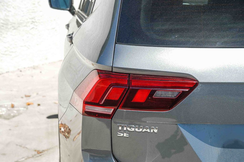 Thumbnail: 2019 Volkswagen Tiguan - 9