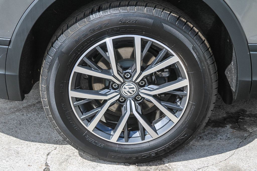 Thumbnail: 2019 Volkswagen Tiguan - 6