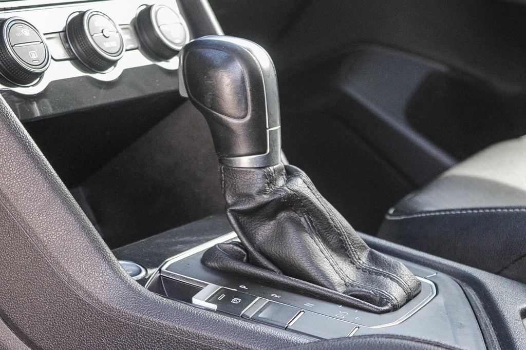 Thumbnail: 2019 Volkswagen Tiguan - 13