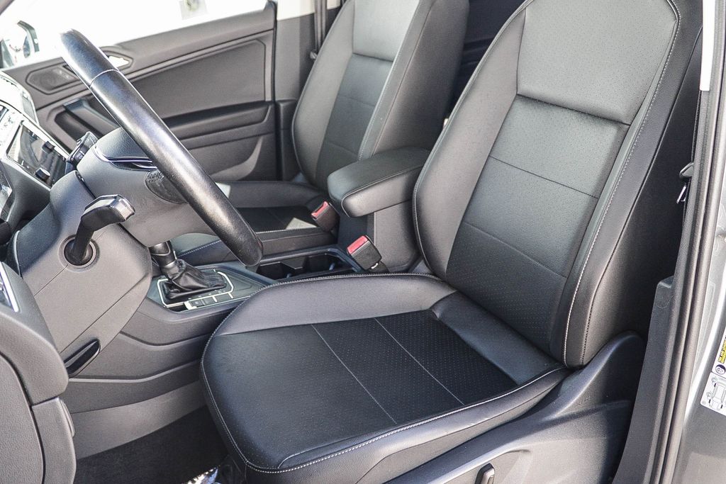 Thumbnail: 2019 Volkswagen Tiguan - 10