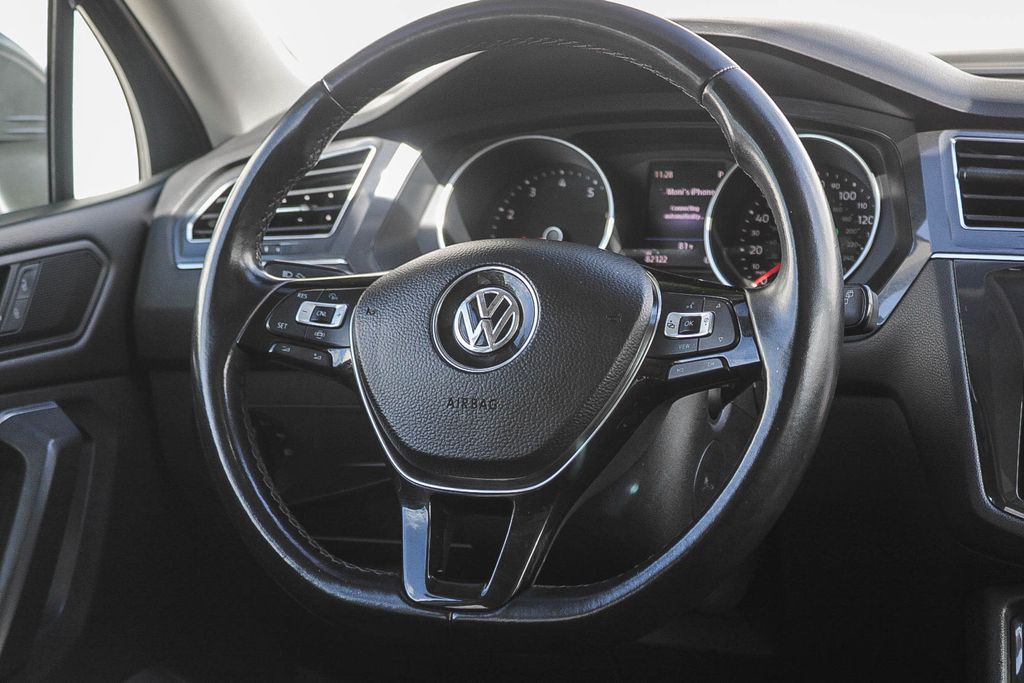Thumbnail: 2019 Volkswagen Tiguan - 8