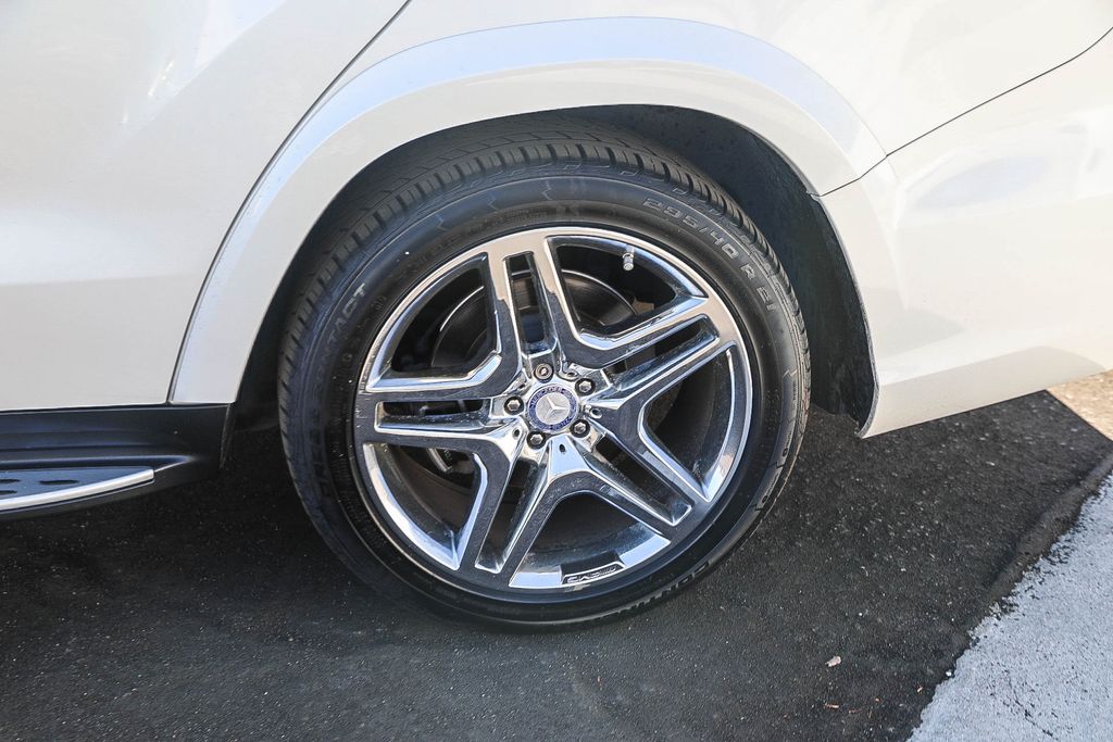 Thumbnail: 2014 Mercedes-Benz GL-Class - 10
