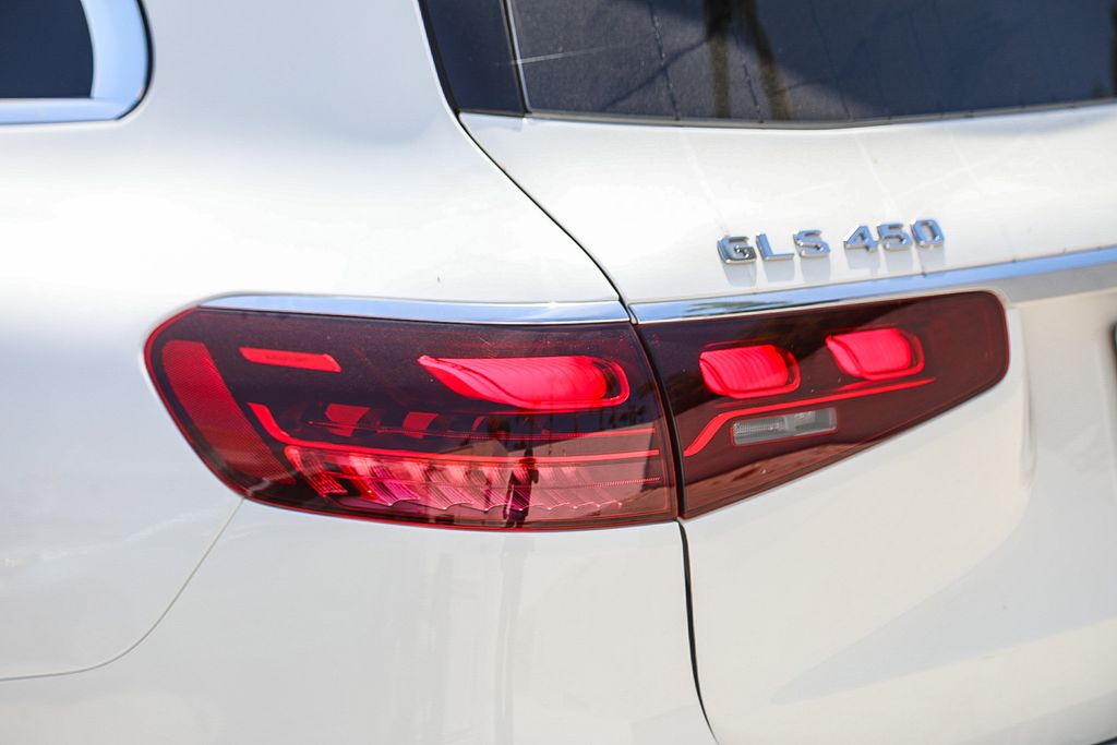 Thumbnail: 2024 Mercedes-Benz GLS - 10