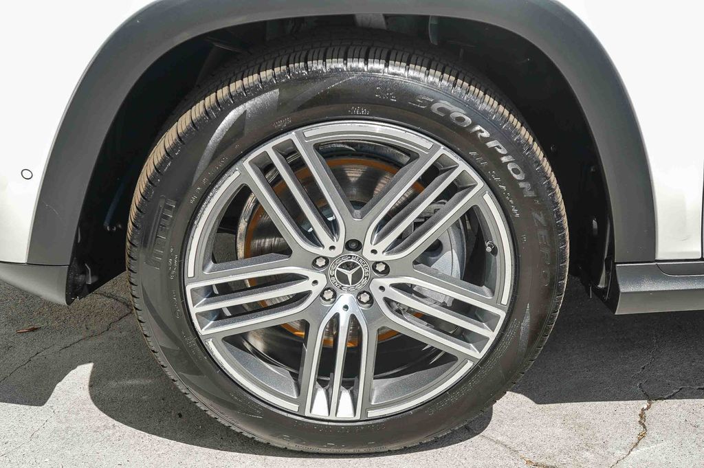 Thumbnail: 2024 Mercedes-Benz GLS - 7