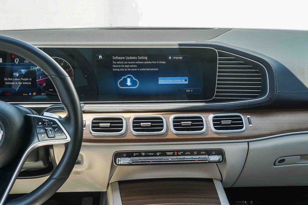 Thumbnail: 2024 Mercedes-Benz GLS - 13