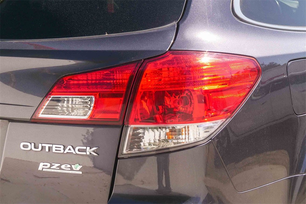 Thumbnail: 2013 Subaru Outback - 11
