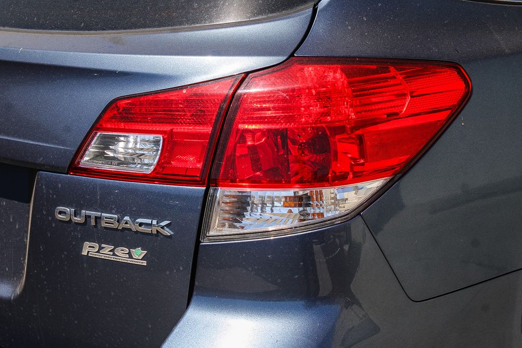 Thumbnail: 2013 Subaru Outback - 10