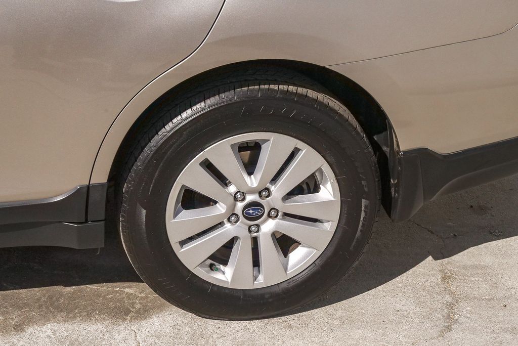 Thumbnail: 2017 Subaru Outback - 19