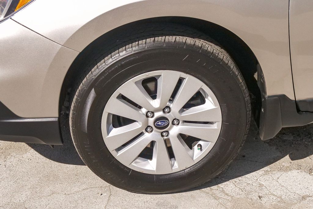 Thumbnail: 2017 Subaru Outback - 6