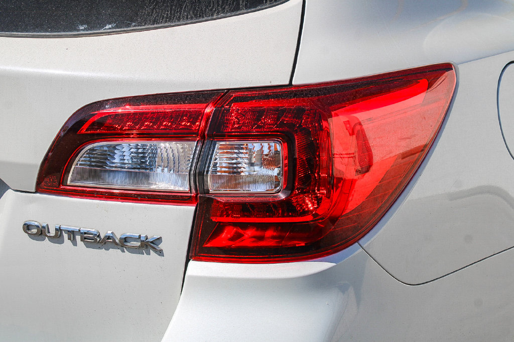 Thumbnail: 2018 Subaru Outback - 9
