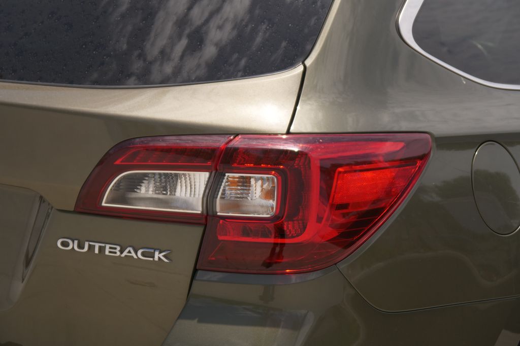 Thumbnail: 2018 Subaru Outback - 13