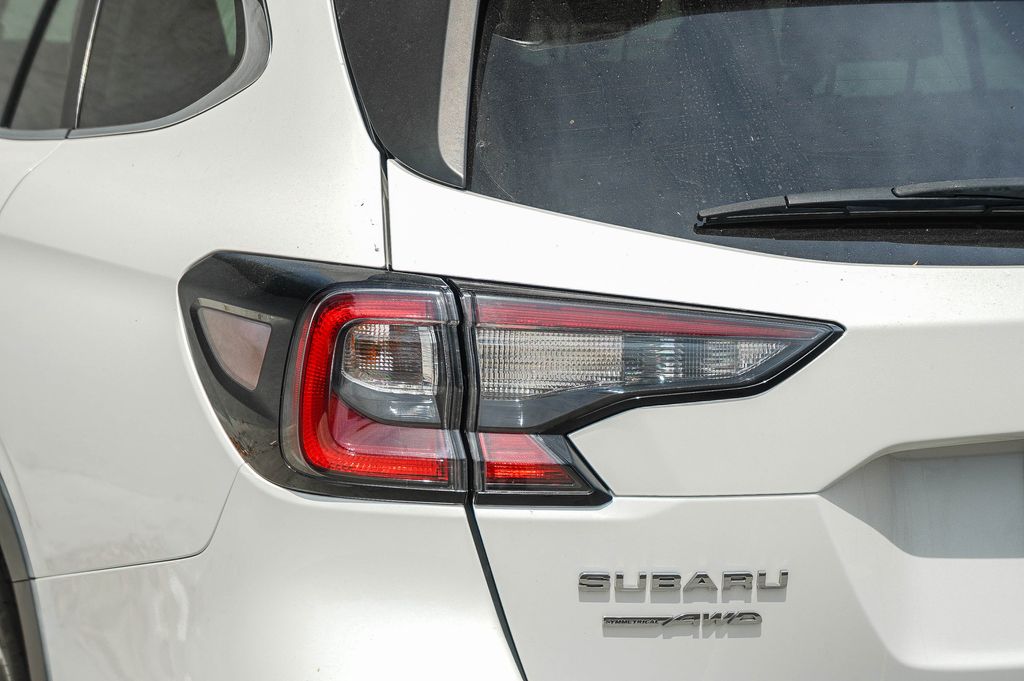 Thumbnail: 2020 Subaru Outback - 10