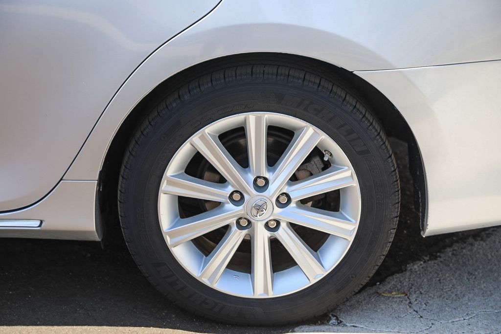 Thumbnail: 2014 Toyota Camry - 10