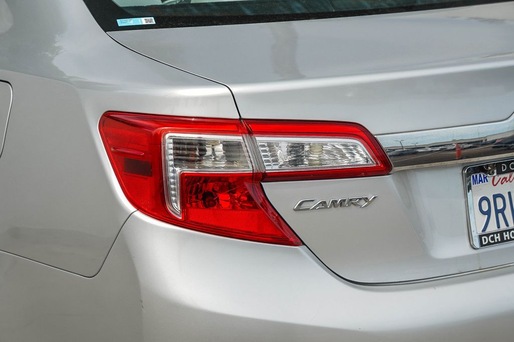 Thumbnail: 2014 Toyota Camry - 5