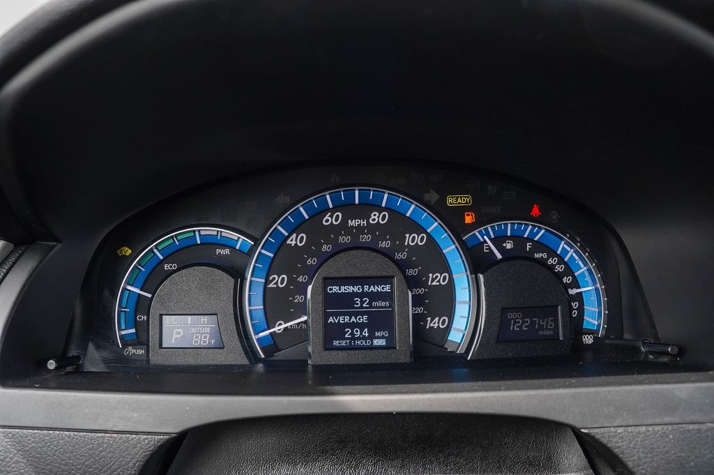Thumbnail: 2014 Toyota Camry - 14