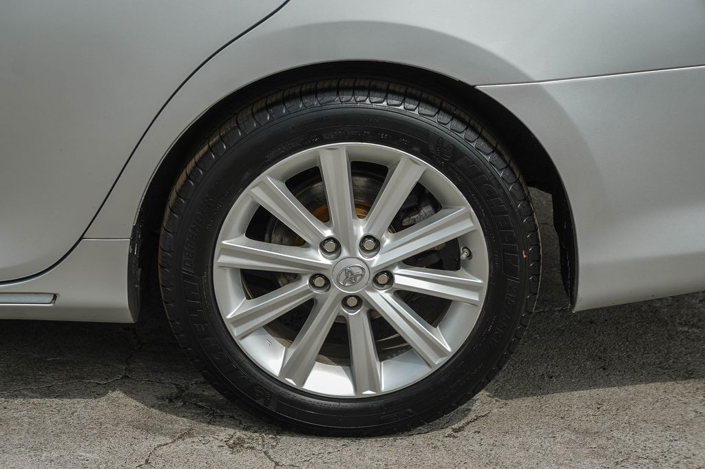 Thumbnail: 2014 Toyota Camry - 22