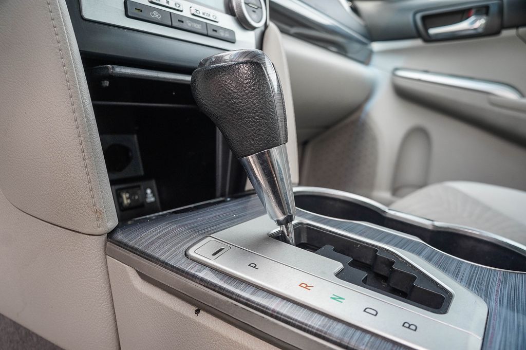 Thumbnail: 2014 Toyota Camry - 28