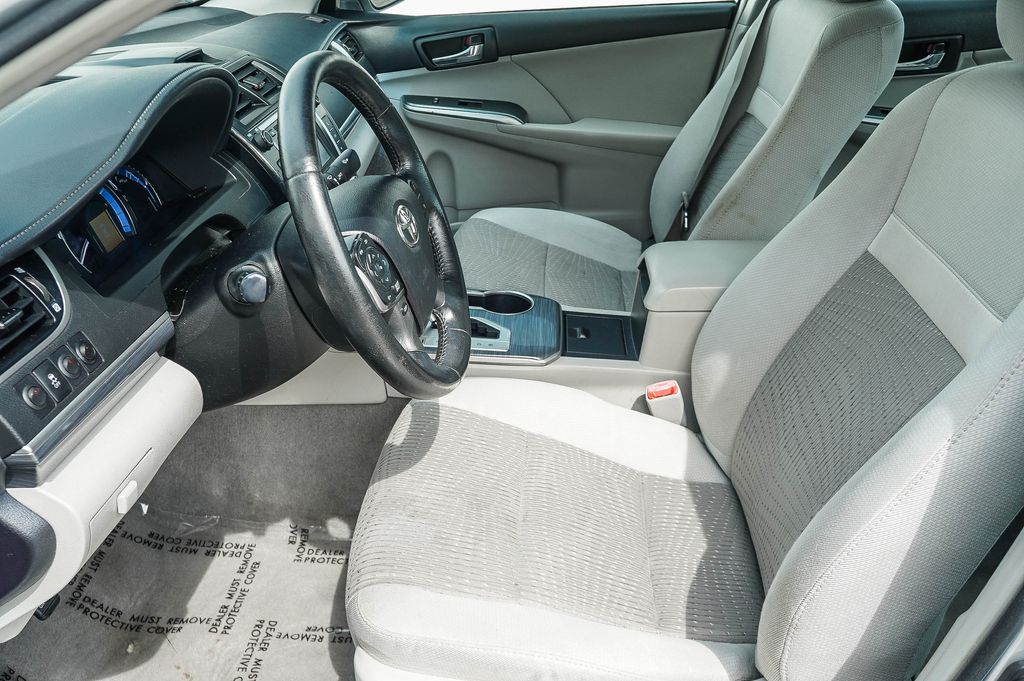 Thumbnail: 2014 Toyota Camry - 10