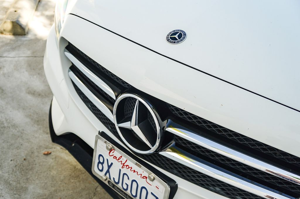 Thumbnail: 2017 Mercedes-Benz C-Class - 5