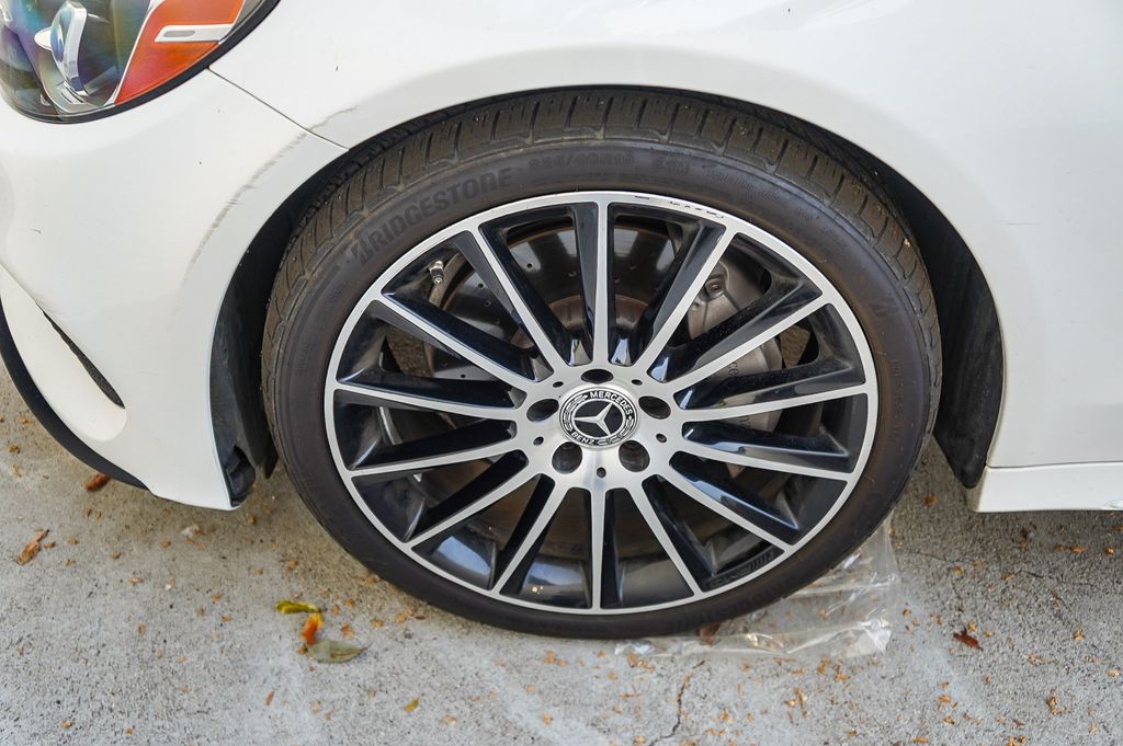 Thumbnail: 2017 Mercedes-Benz C-Class - 6