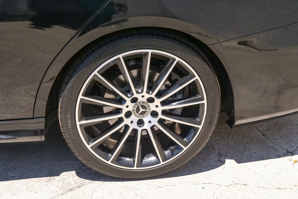 Thumbnail: 2018 Mercedes-Benz C-Class - 10