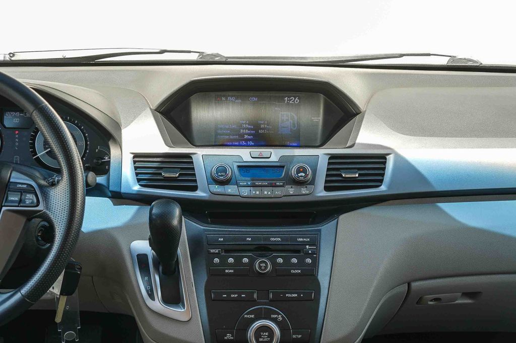 Thumbnail: 2013 Honda Odyssey - 9