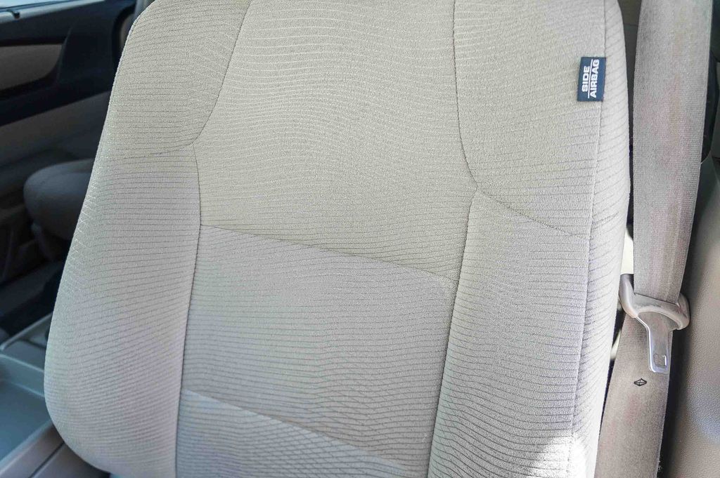 Thumbnail: 2013 Honda Odyssey - 30