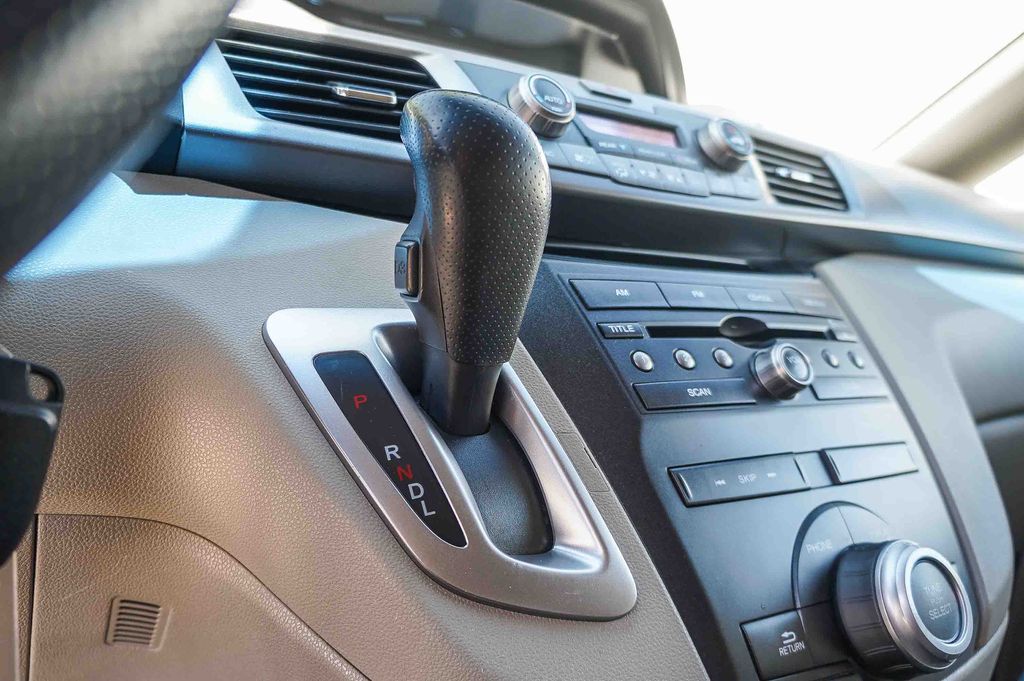 Thumbnail: 2013 Honda Odyssey - 28