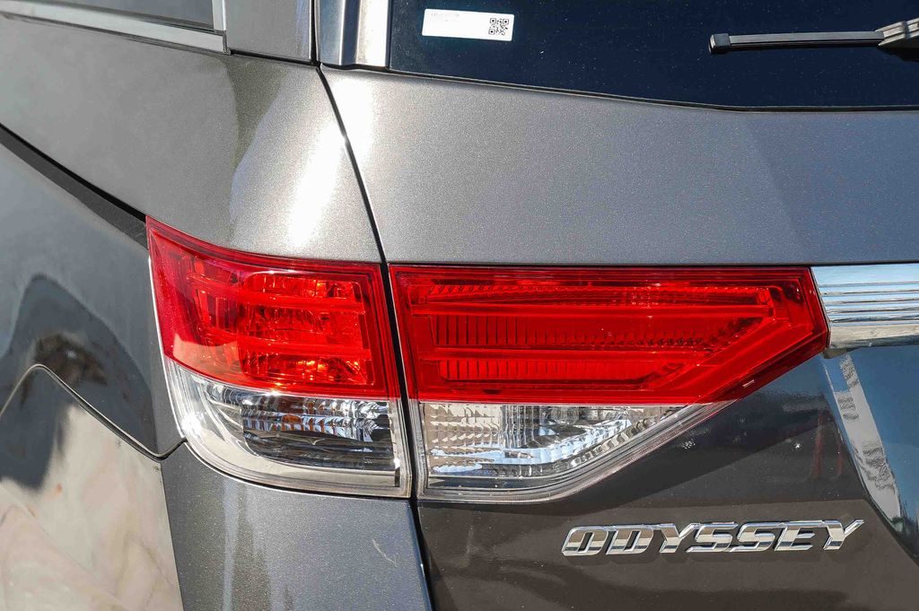 Thumbnail: 2015 Honda Odyssey - 23