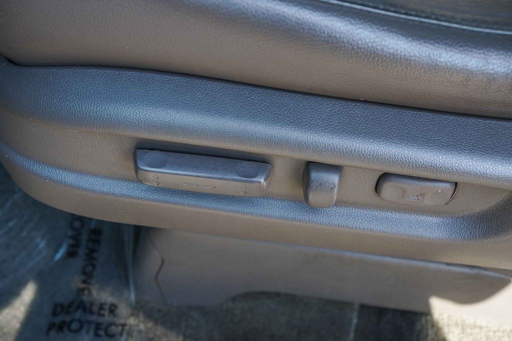 Thumbnail: 2015 Honda Odyssey - 30