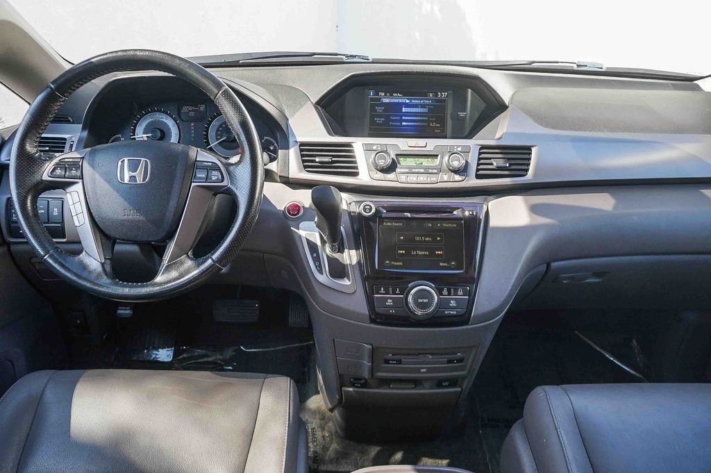 Thumbnail: 2015 Honda Odyssey - 2