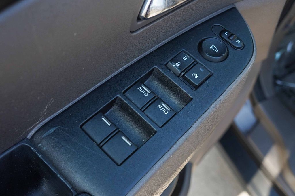 Thumbnail: 2015 Honda Odyssey - 29
