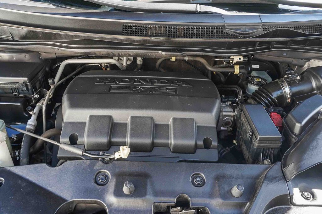 Thumbnail: 2015 Honda Odyssey - 8