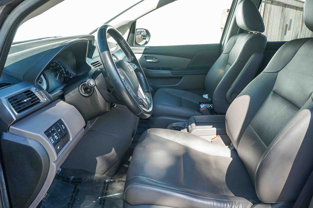 Thumbnail: 2015 Honda Odyssey - 11