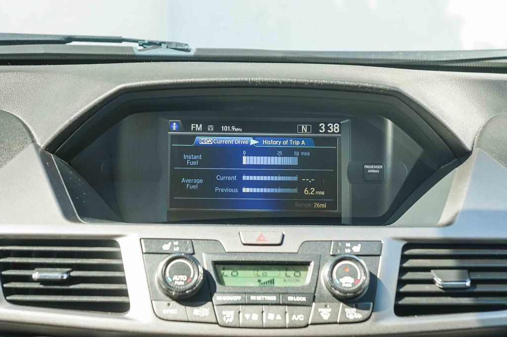 Thumbnail: 2015 Honda Odyssey - 26