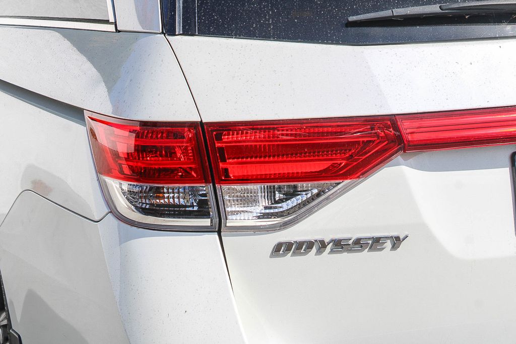 Thumbnail: 2015 Honda Odyssey - 8