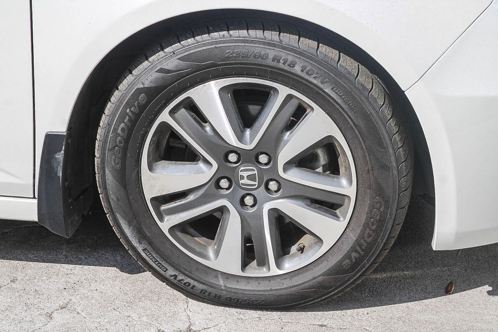Thumbnail: 2015 Honda Odyssey - 9