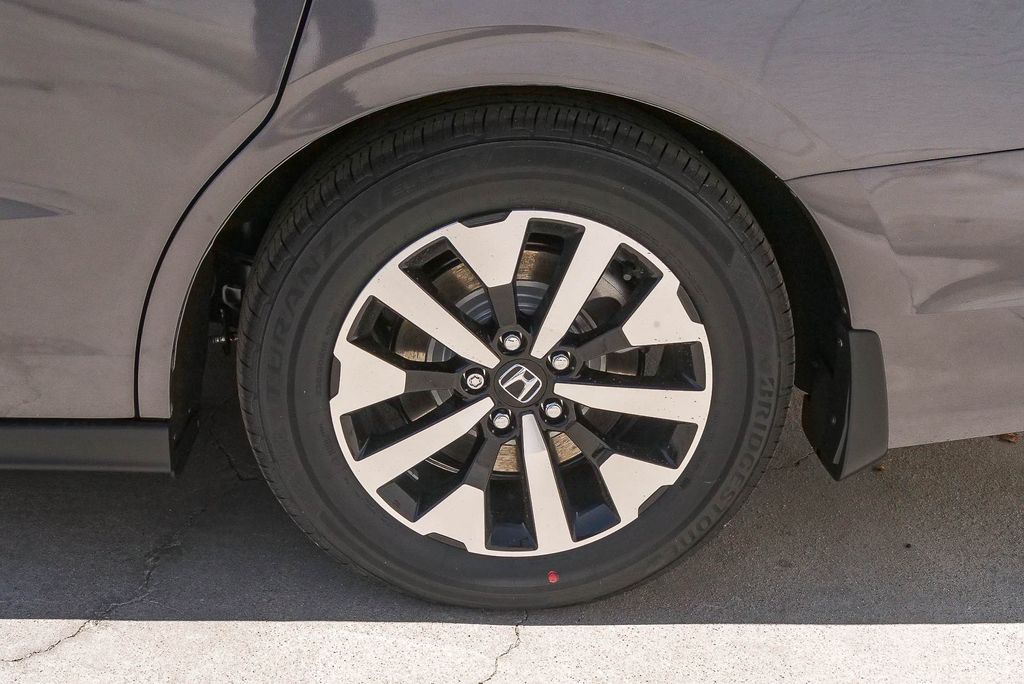 Thumbnail: 2026 Honda Odyssey - 16